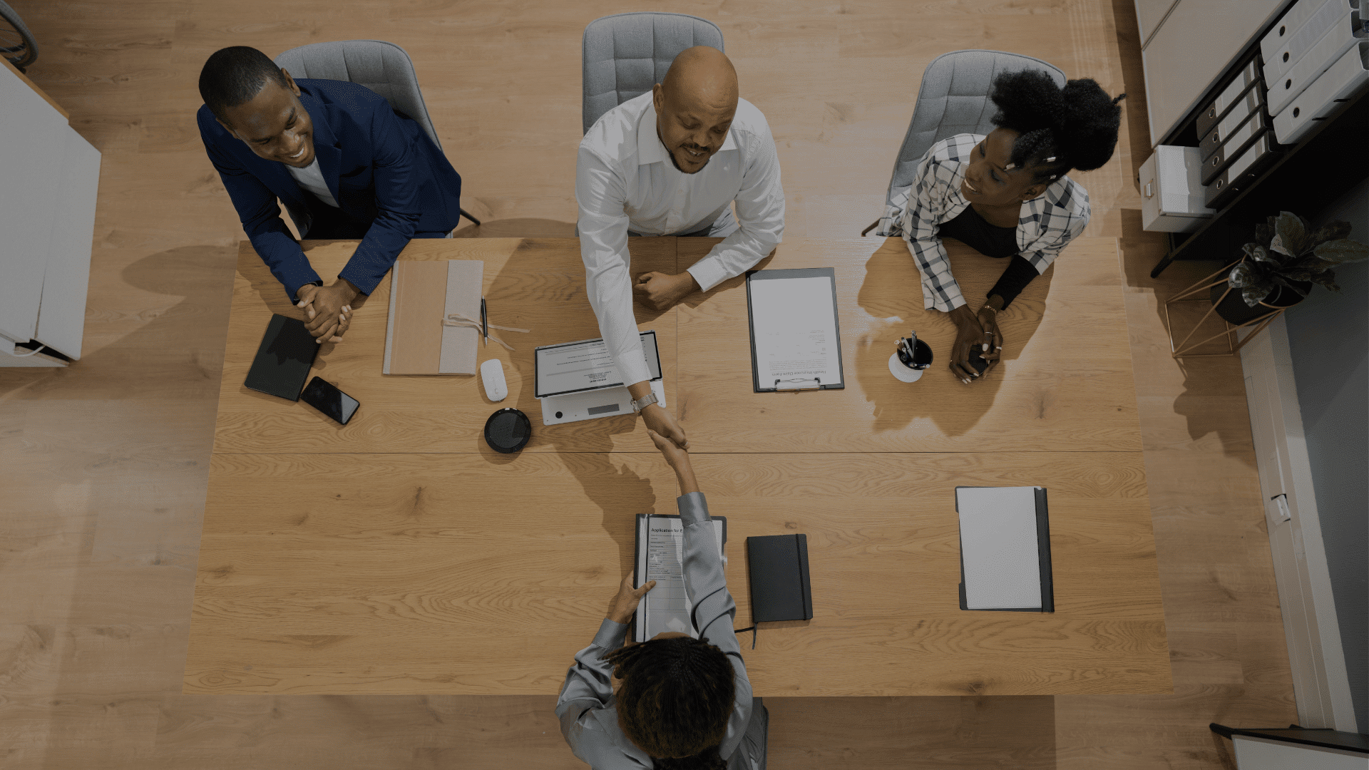 what should you bring to an interview